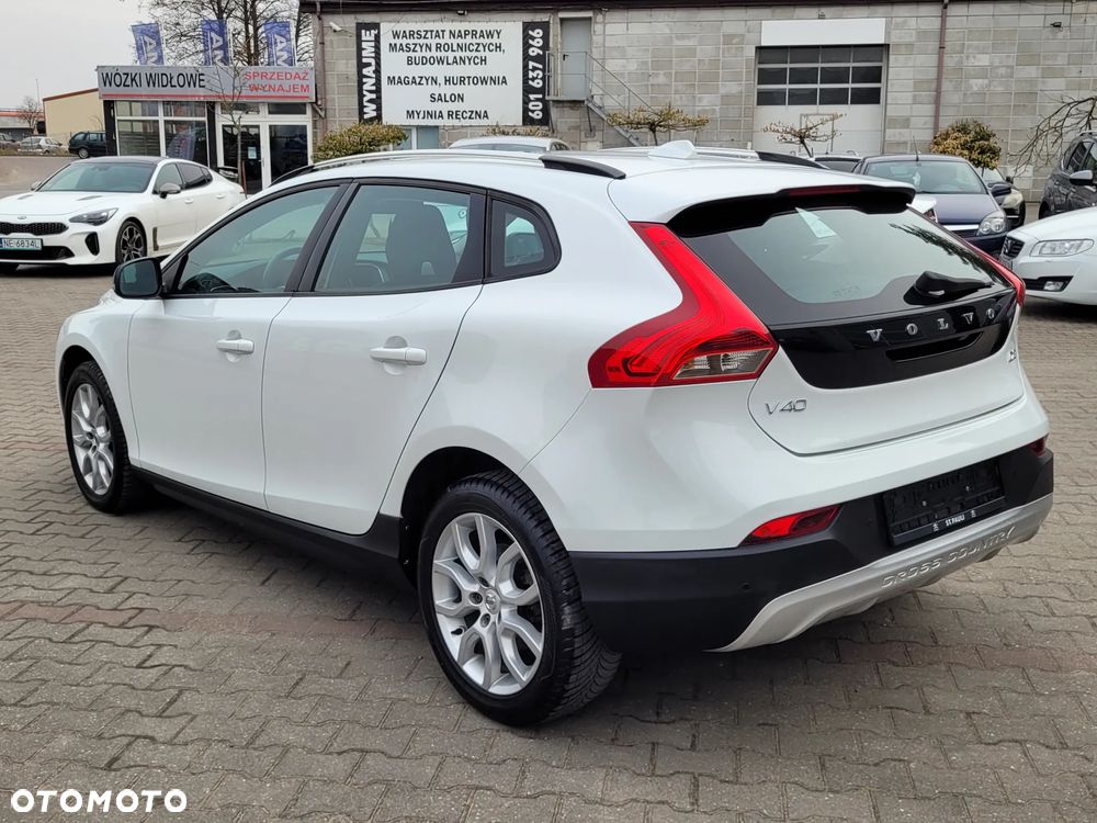Volvo V40 Cross Country D2 Momentum - 6