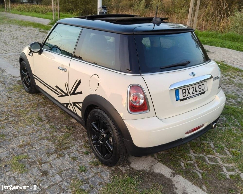 MINI 3 Portas Cooper D - 16