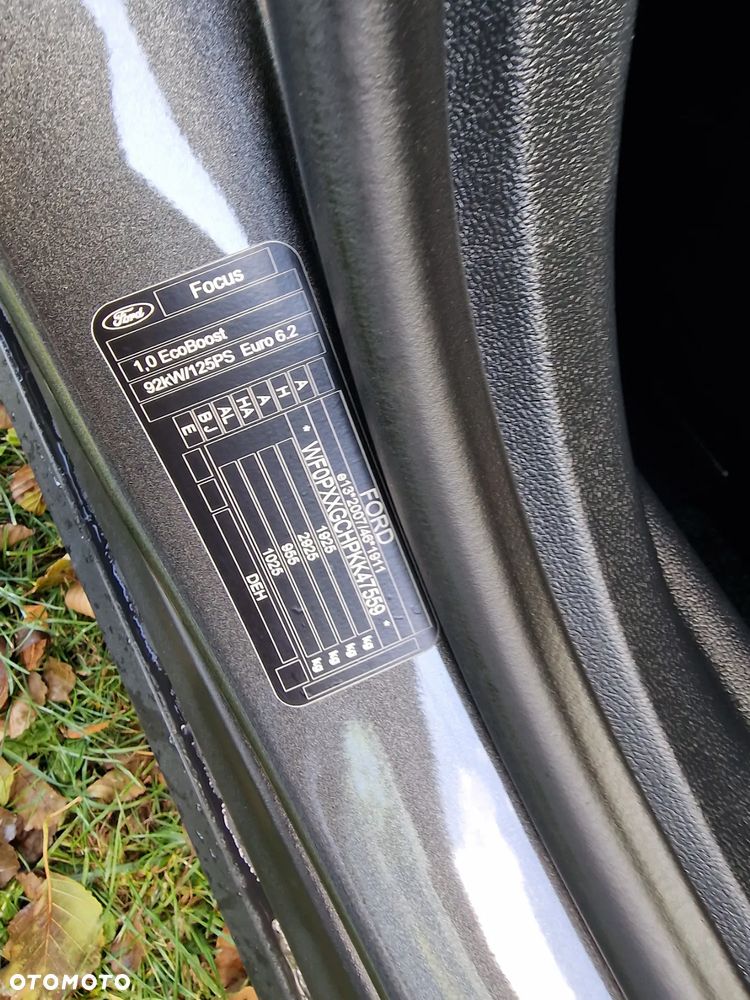 Ford Focus 1.0 EcoBoost Start-Stopp-System ST-LINE STYLE - 5