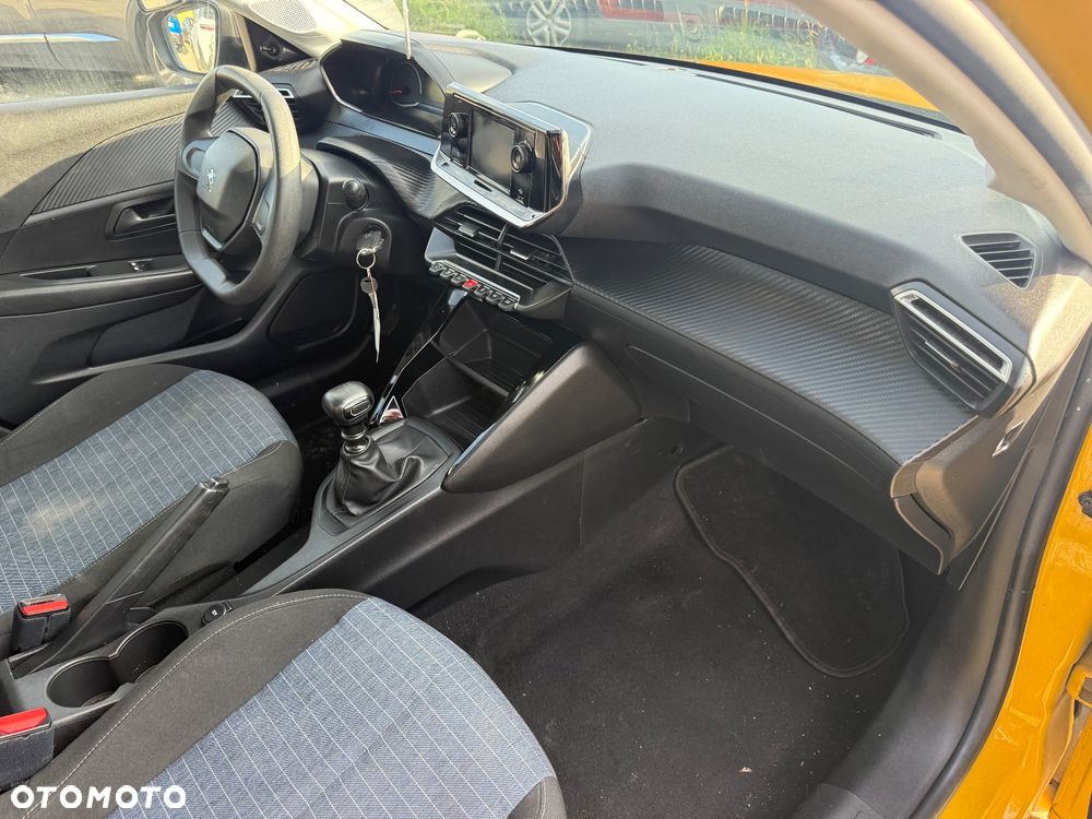 Peugeot 208 - 5
