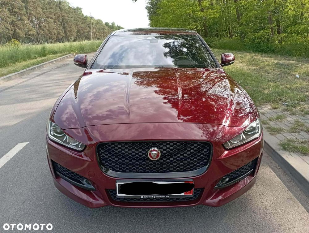 Jaguar XE 20d AWD R-Sport - 2