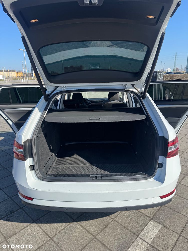 Skoda Superb 2.0 TDI Style DSG - 14