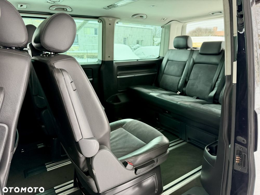 Volkswagen Multivan - 12