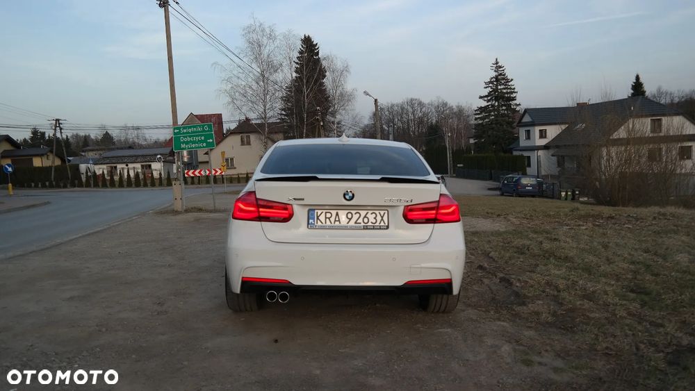 BMW Seria 3 335d xDrive - 5