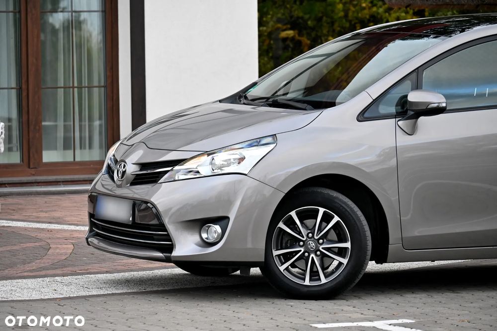 Toyota Verso 1.8 Sol EU5 - 10