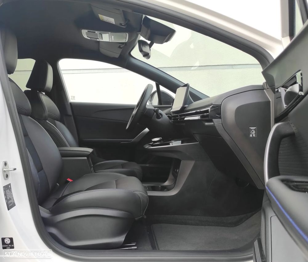 MG MG4 77 kWh Extended Range Luxury - 22