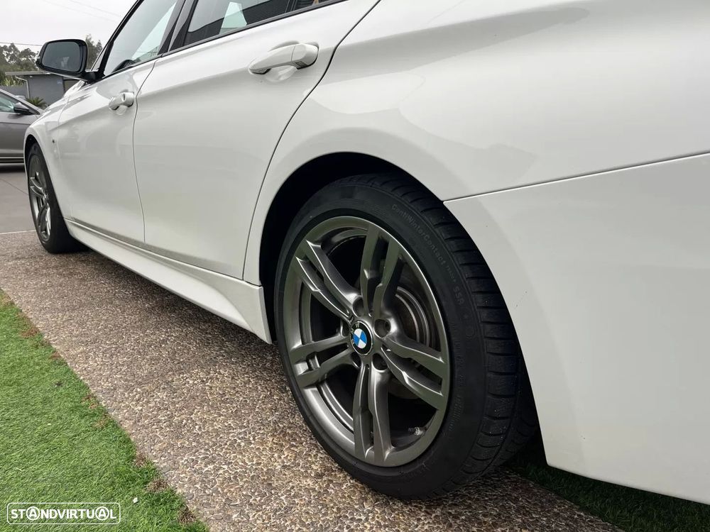 BMW 320 i Pack M Auto - 18