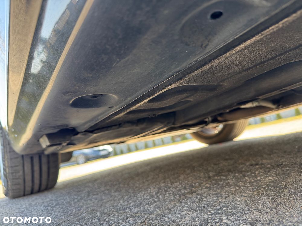 BMW Seria 3 318i - 18