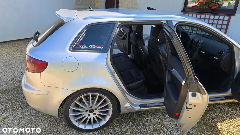 Audi A3 Sportback 2.0 TDI DPF Quattro Ambiente - 3