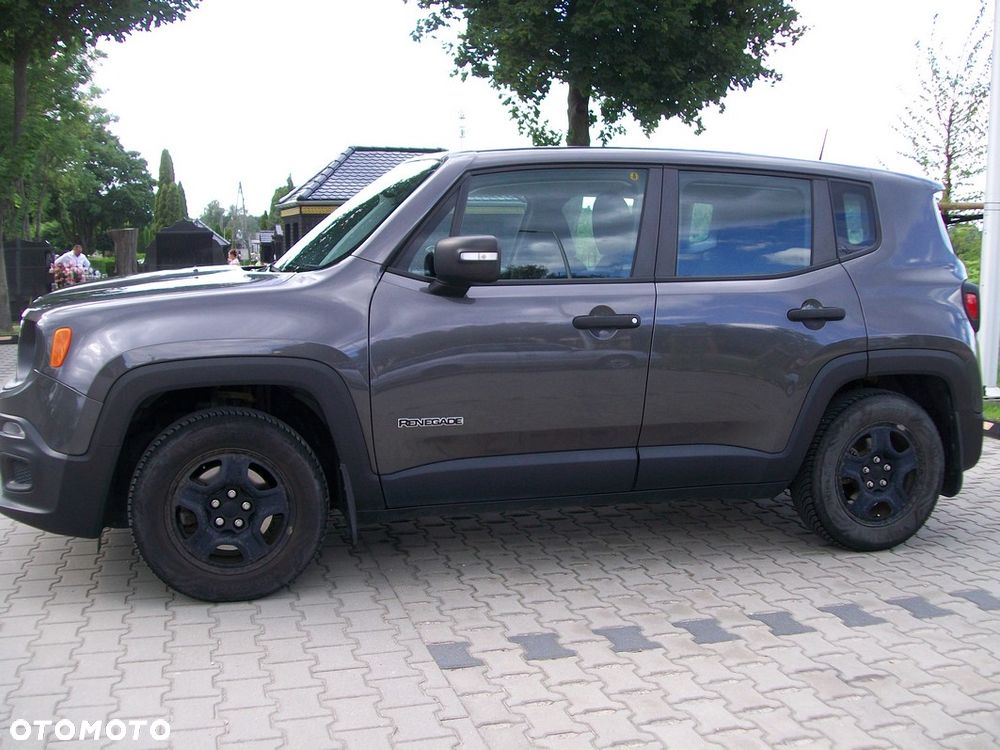 Jeep Renegade 1.6 E-TorQ Sport FWD - 6