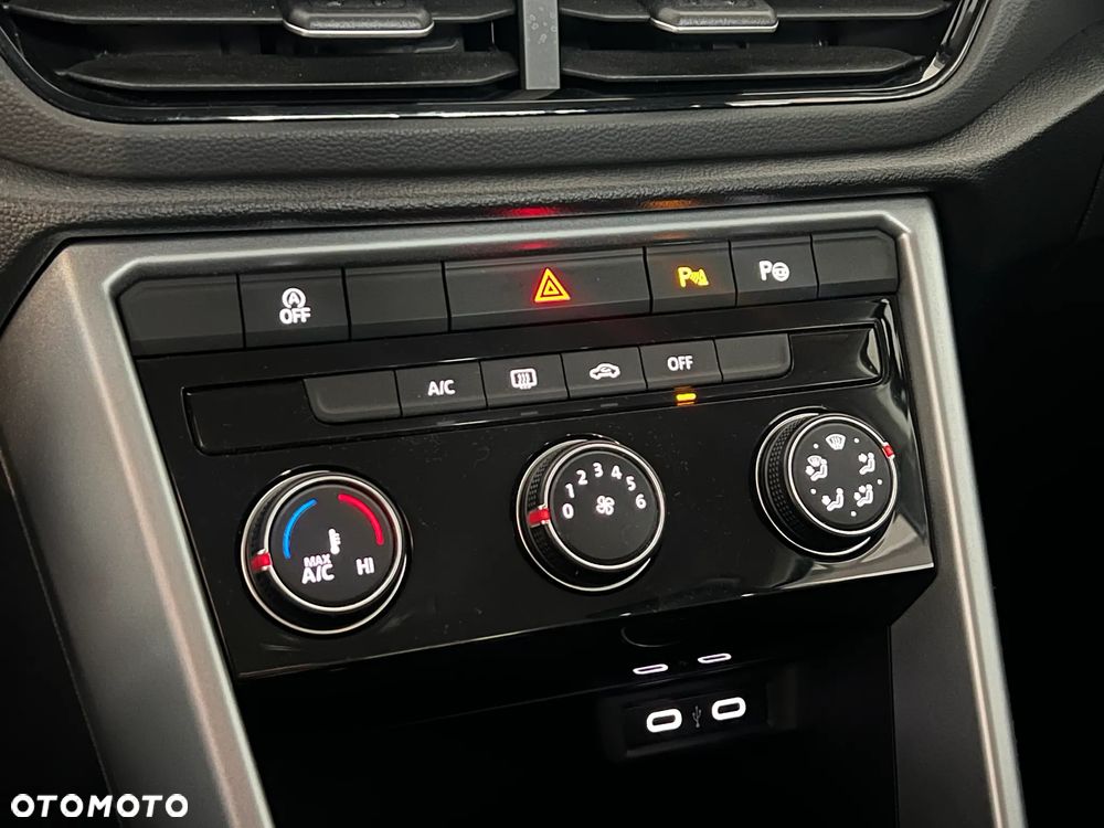Volkswagen T-Roc 1.5 TSI Style - 32