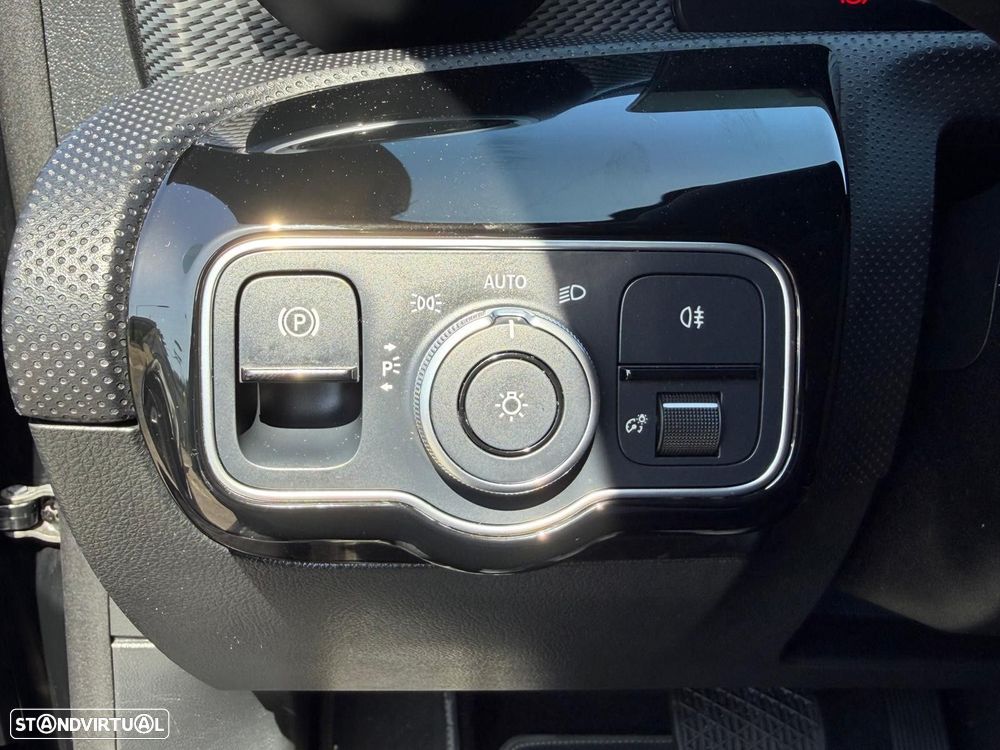 Mercedes-Benz CLA 250 e Shooting Brake Progressive - 21