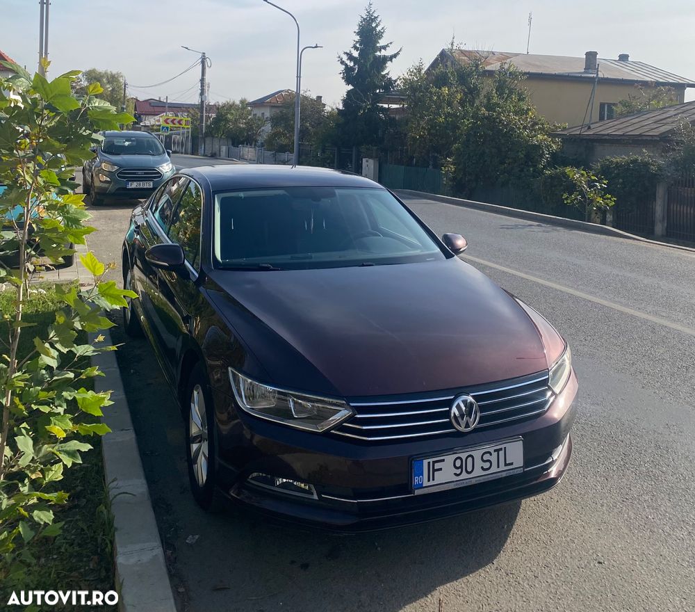 Volkswagen Passat - 1