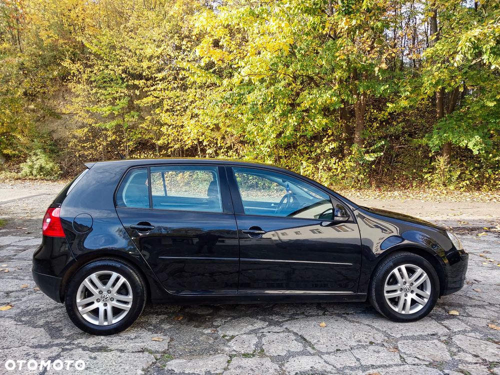 Volkswagen Golf - 6