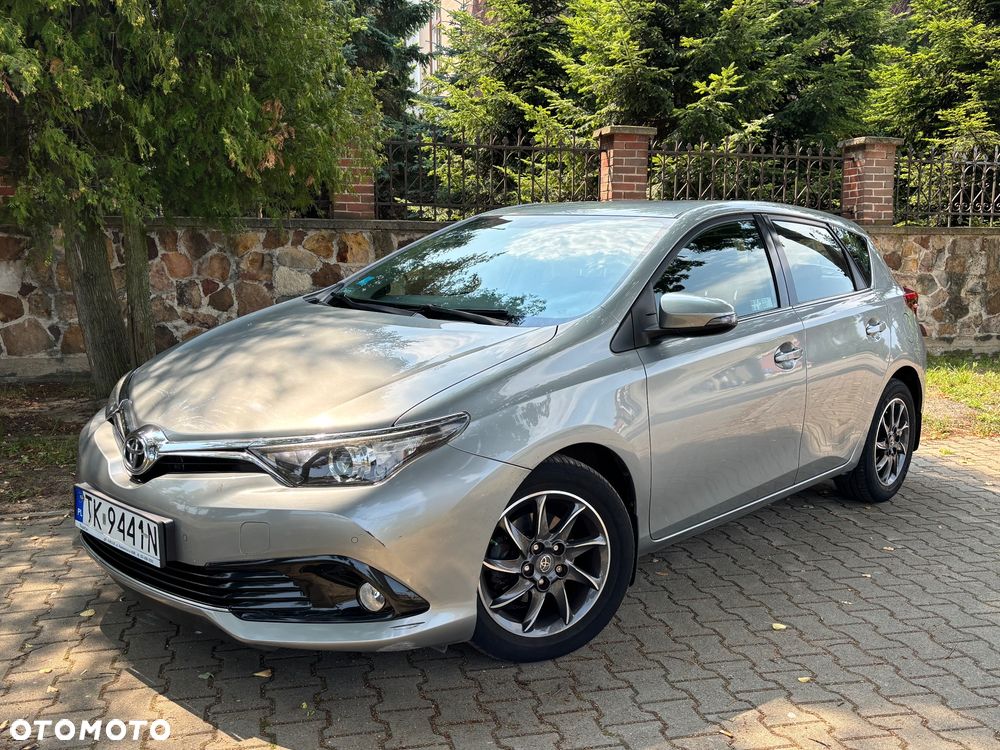 Toyota Auris 1.6 Premium MS - 3