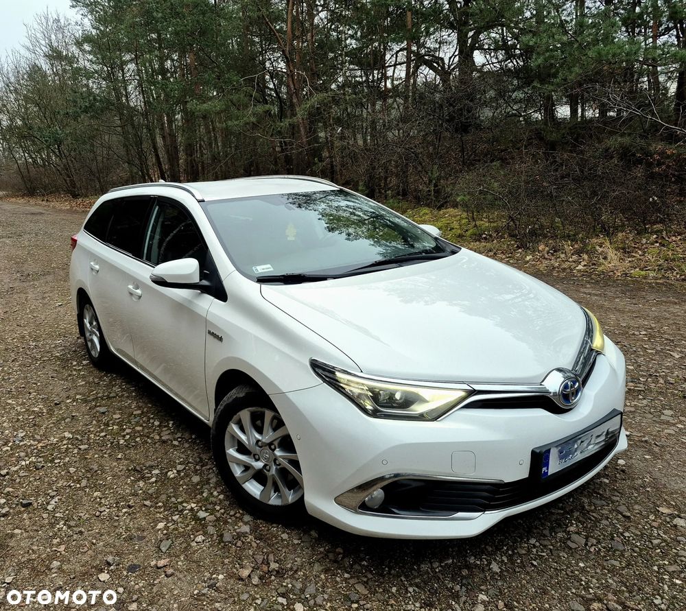 Toyota Auris Hybrid 135 Prestige - 7