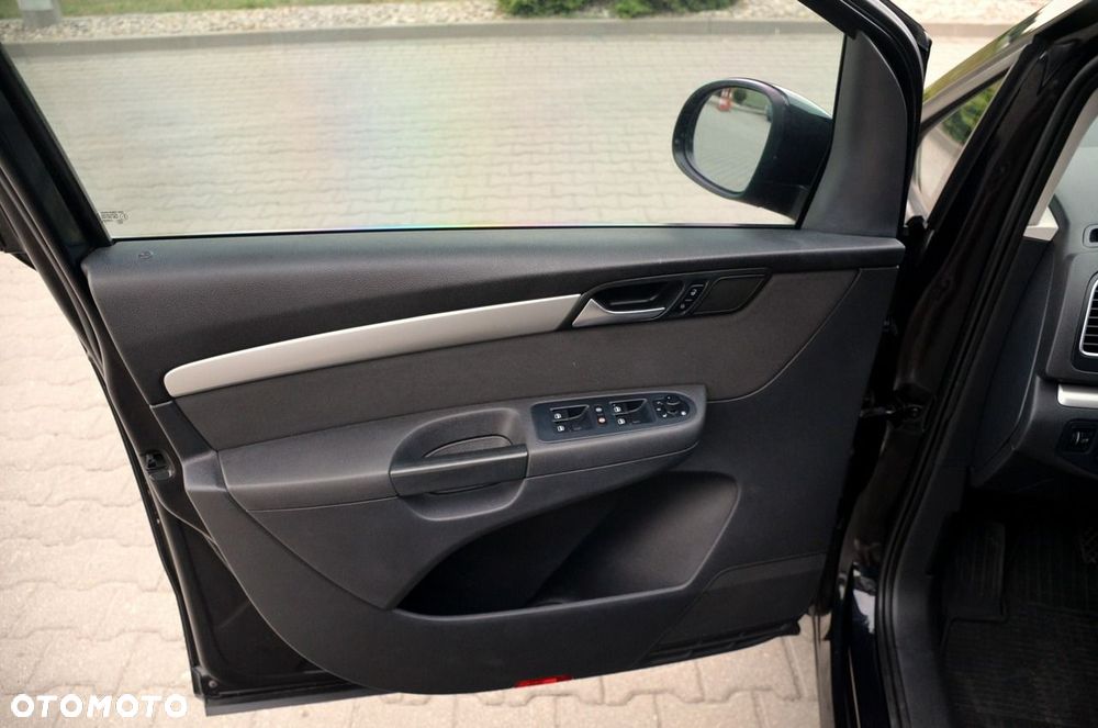 Volkswagen Sharan - 14