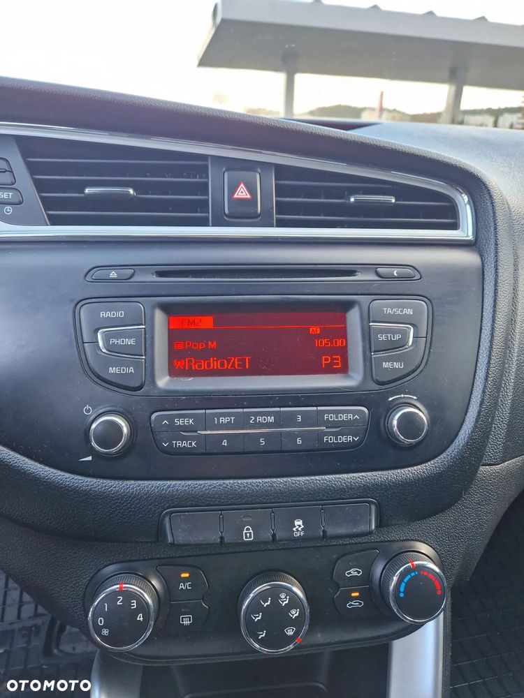 Kia Ceed 1.6 GDI M DCT - 17