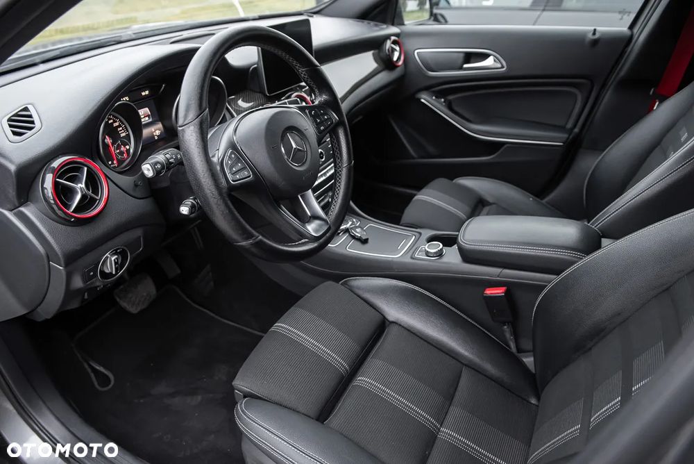 Mercedes-Benz GLA 200 7G-DCT Edition 1 - 26