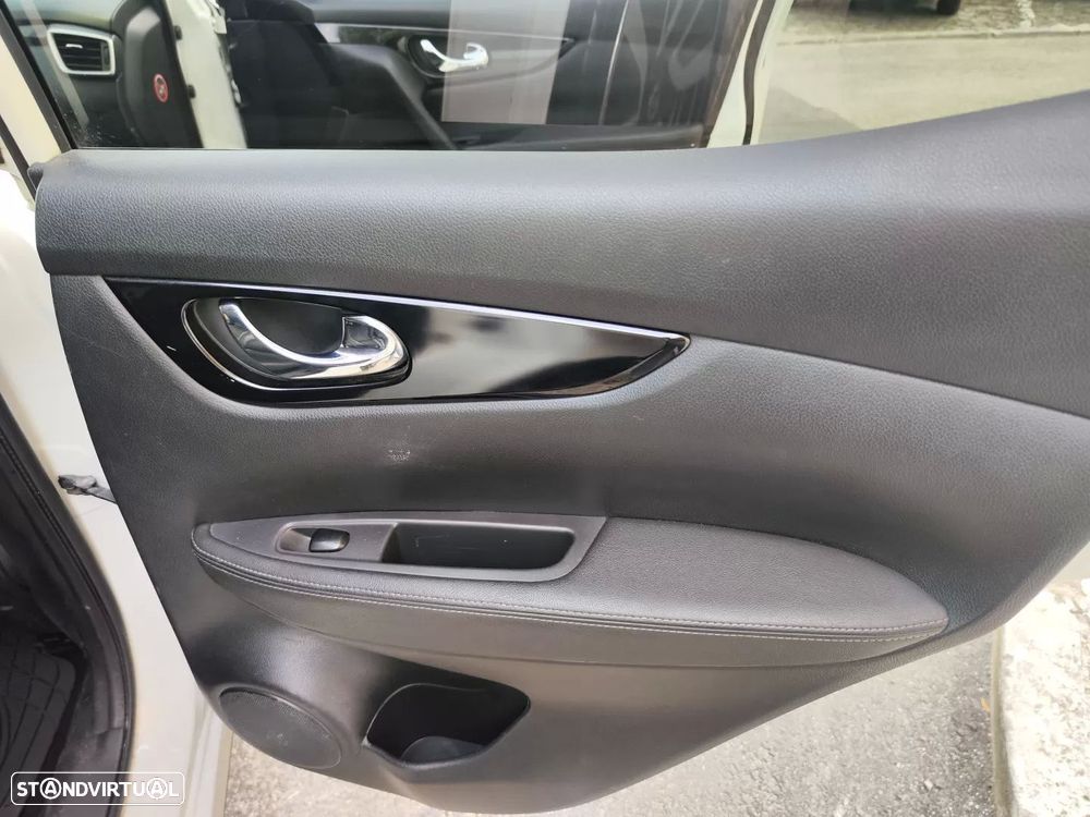 Nissan Qashqai 1.6 dCi Tekna Premium Xtronic - 17