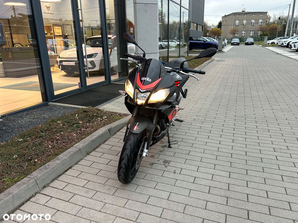 Aprilia Tuono - 1