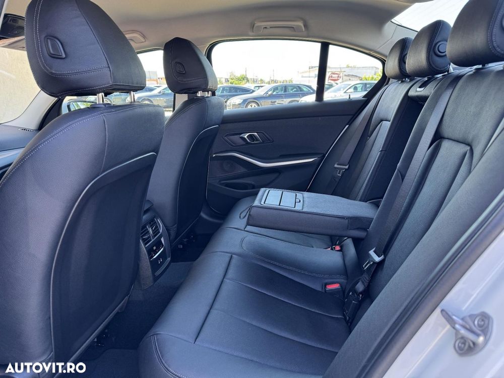 BMW Seria 3 - 36