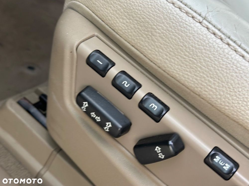 Volvo XC 90 - 16