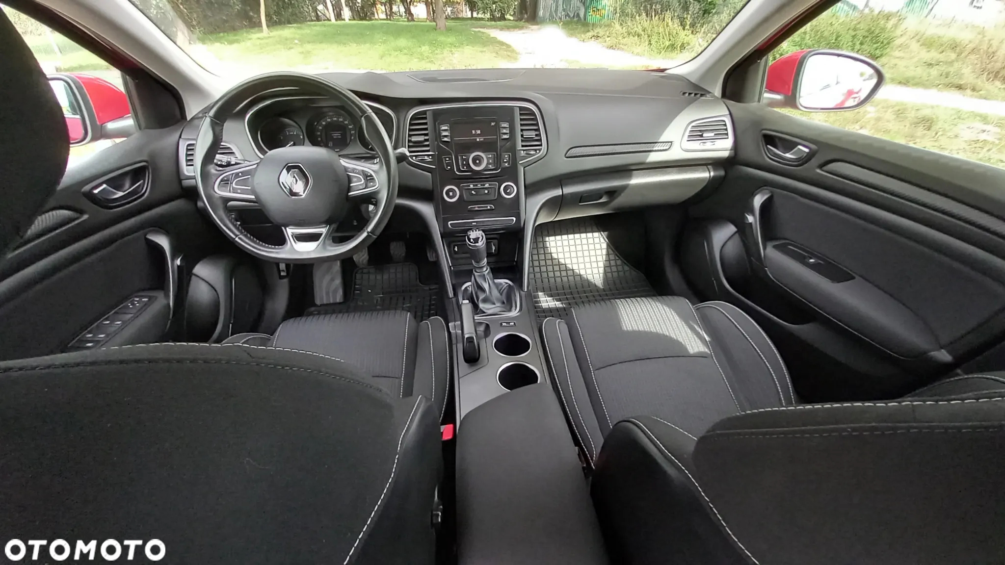 Renault Megane 1.6 SCe Zen - 2