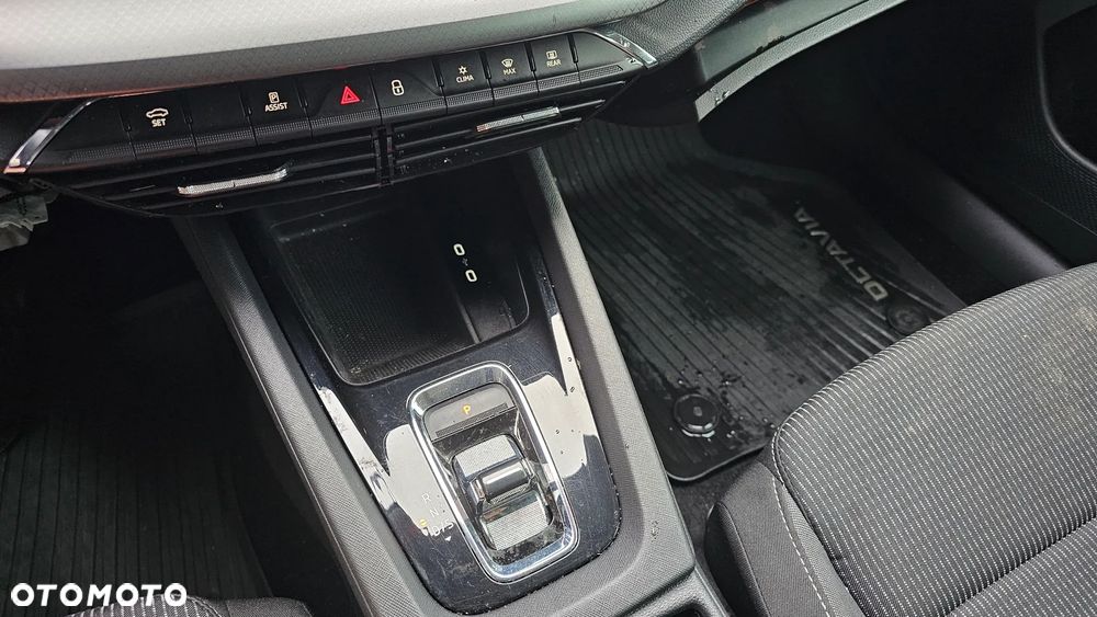 Skoda Octavia 2.0 TDI Ambition DSG - 13