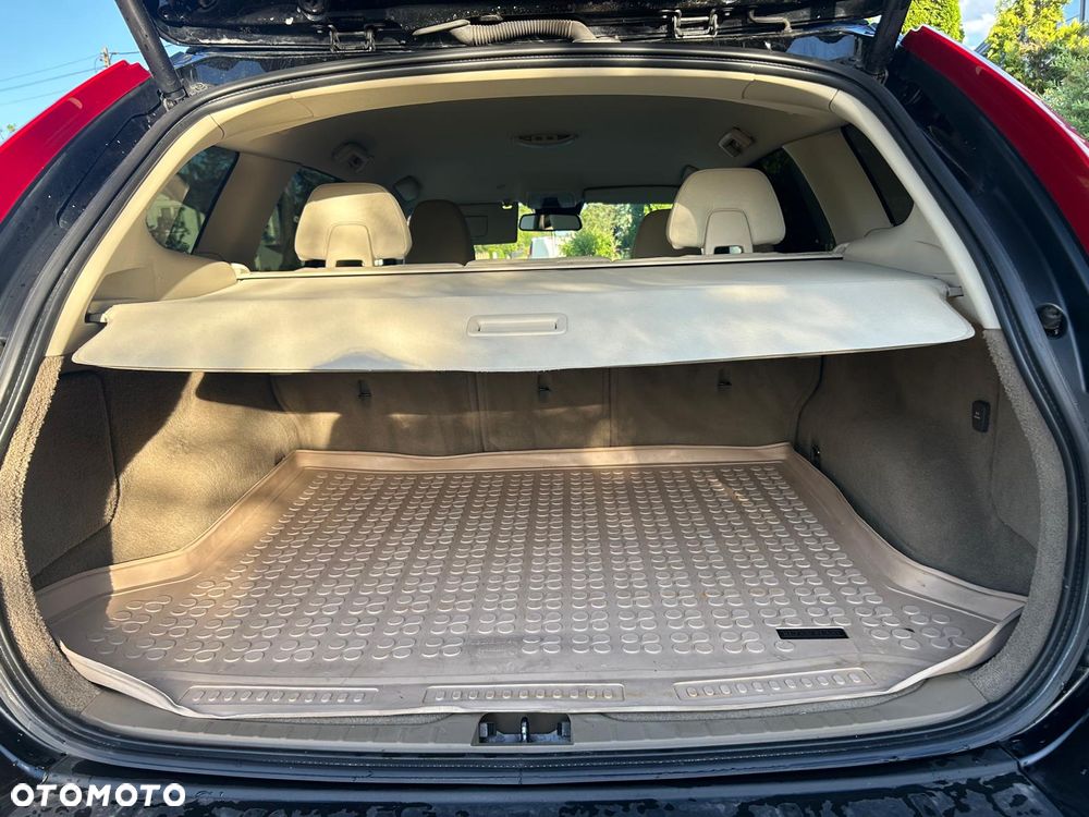 Volvo XC 60 D4 Momentum - 9