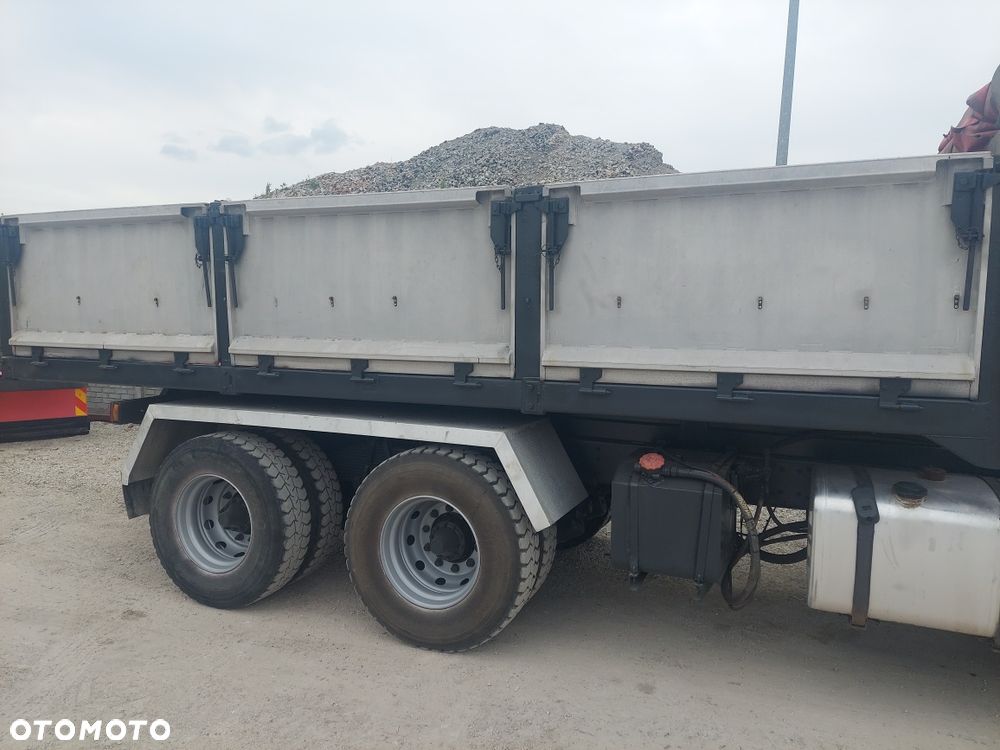 Scania 94C 260 HDS Palfinger + chwytak palet - 12