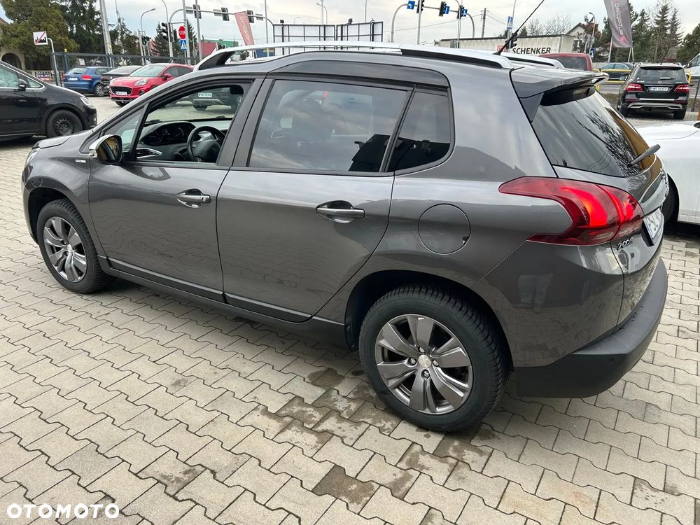 Peugeot 2008 1.6 BlueHDi Style - 9