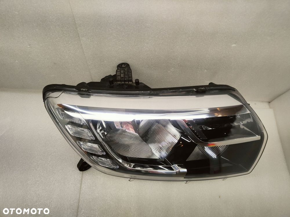 dacia sandero i zw z led lampa prawy przód 260105925r - 4