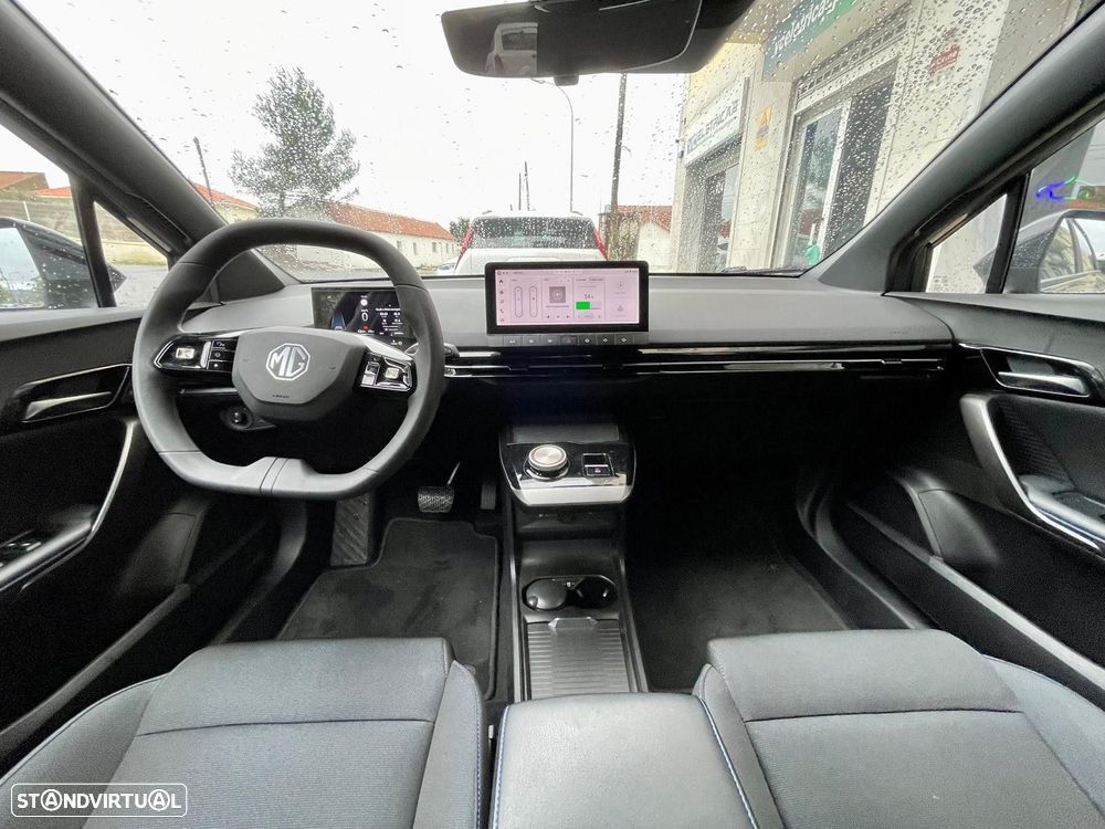 MG MG4 51 kWh Standard - 11