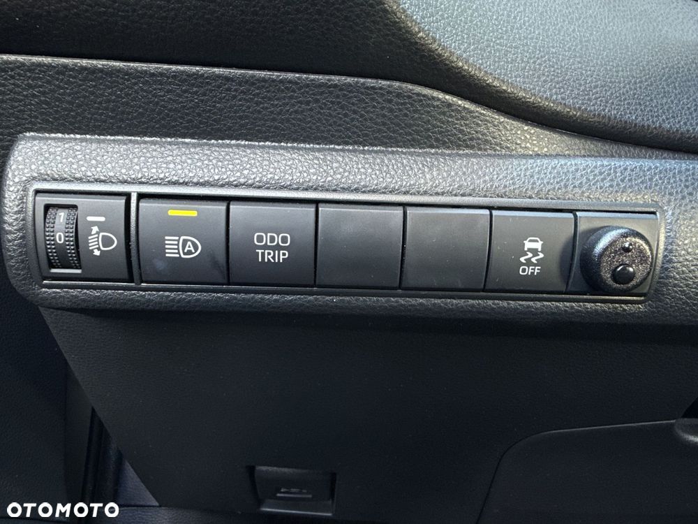 Toyota Corolla 1.8 Hybrid Comfort - 18