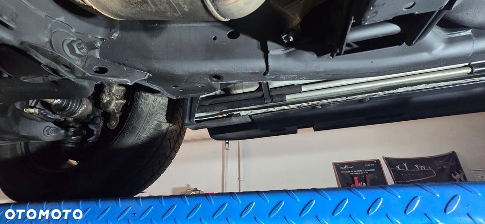 Land Rover Discovery - 14