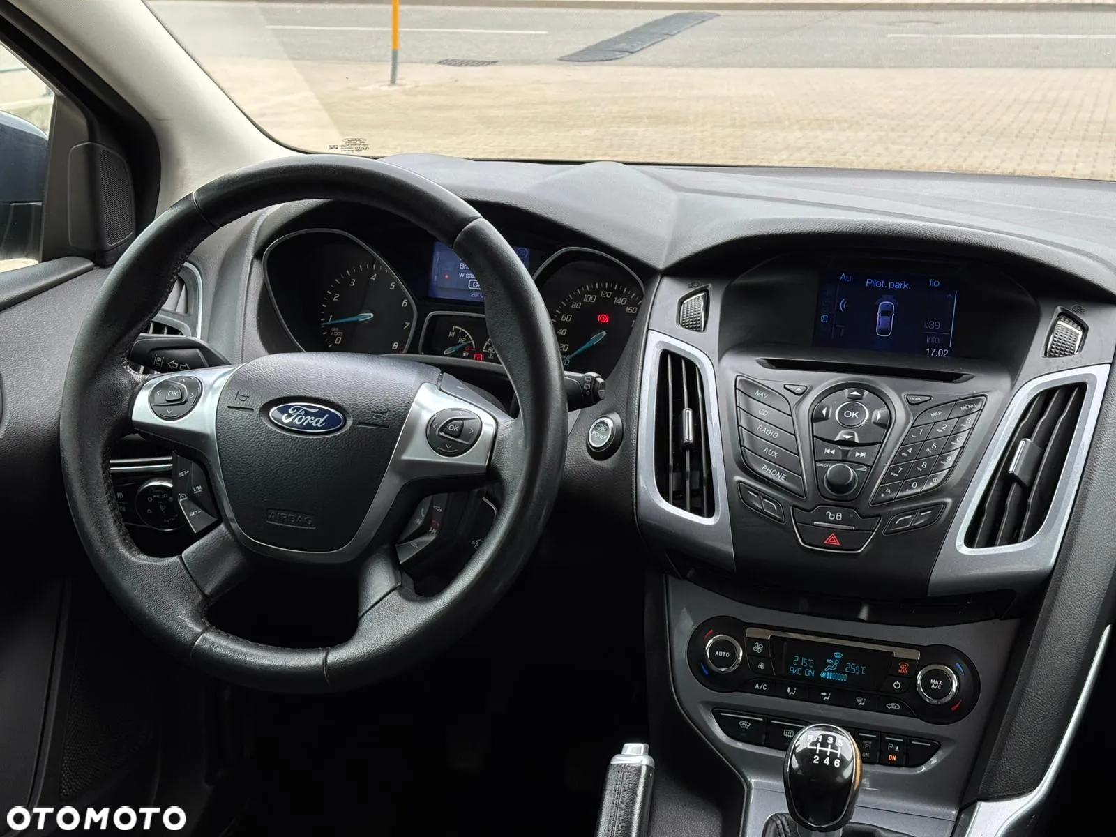 Ford Focus 1.6 EcoBoost Titanium - 18