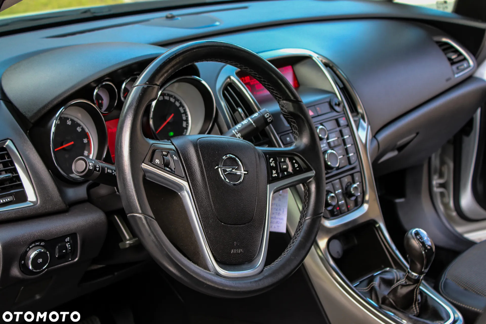 Opel Astra 1.4 Turbo Cosmo - 29