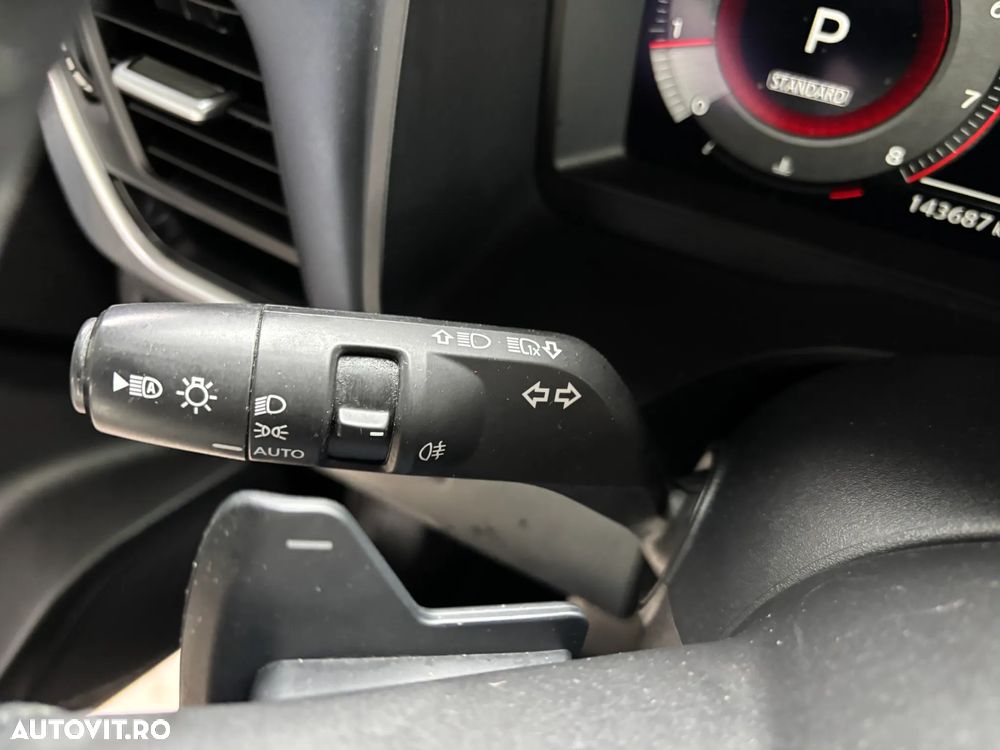 Nissan Qashqai 1.3 DIG-T MHEV Xtronic Tekna - 32