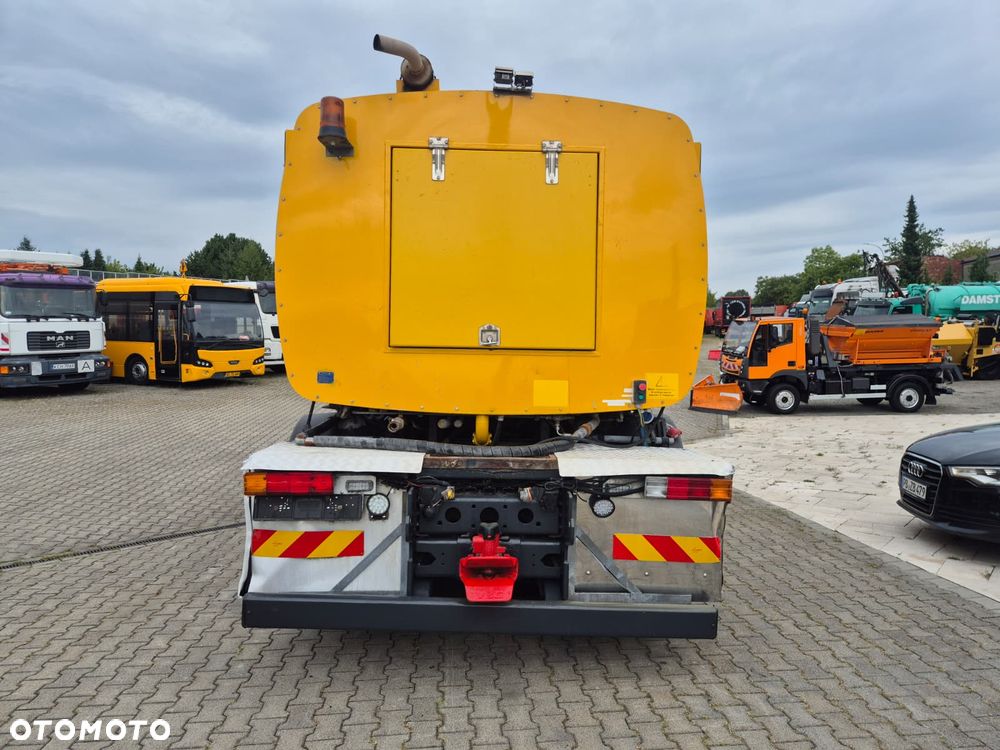 Mercedes-Benz Econic 2629 6X2 / SYSTEM CZYSZCZENIA DRÓG LUB TUNELI / ARMATKA NA WODĘ  / 300 LITRÓW NA MINUTE / CZYSZCZENIE TUNELI I BANERÓW / CZYSZCZENIE DRÓG / UTRZYMYWANIE CZYSTOSCI / EURO 5 / SERWISOWANY / 10500L + 500L / PODGRZEWANIE WODY / GENERATOR PRĄDU - 8