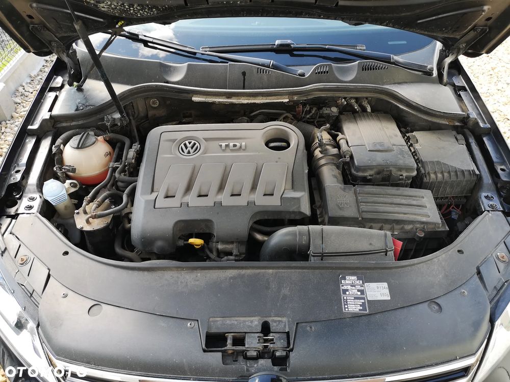 Volkswagen Passat 2.0 TDI Highline DSG - 25