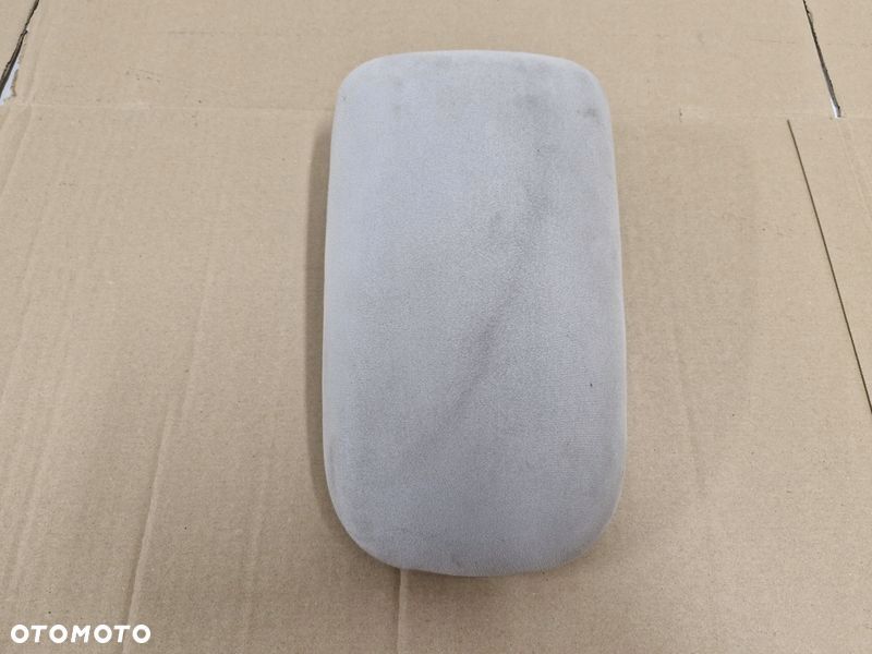 NISSAN LEAF I 1 PODŁOKIETNIK MATERIAŁ - 1