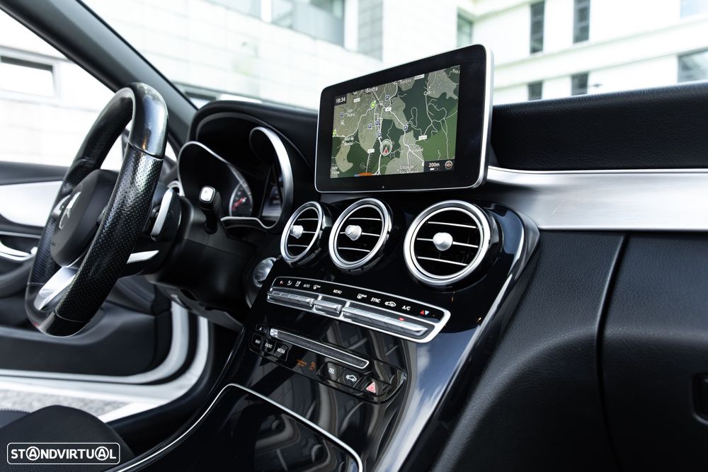 Mercedes-Benz C 220 d Cabrio Aut. - 23