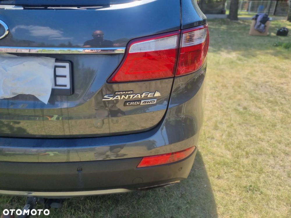 Hyundai Grand Santa Fe 2.2 CRDi Executive 7os - 3