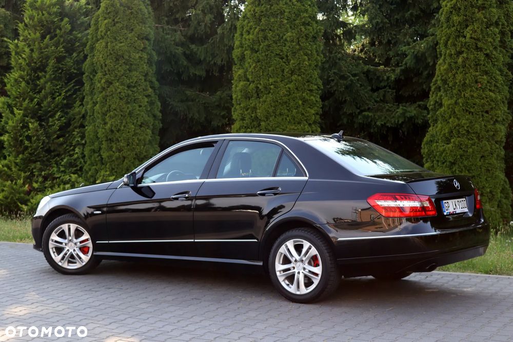 Mercedes-Benz Klasa E 200 CGI BlueEffICIENCY Avantgarde - 7
