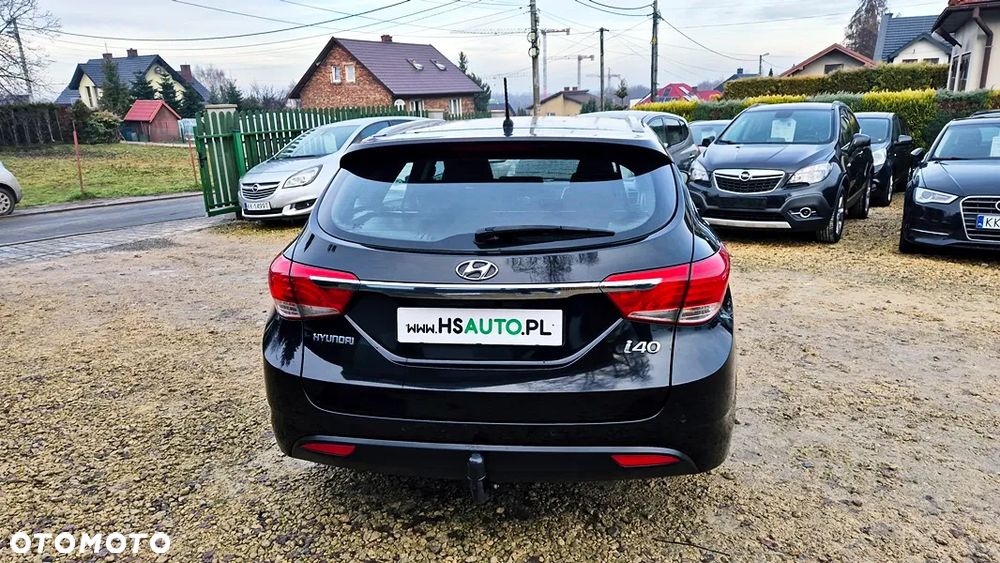 Hyundai i40 Kombi blue 1.6 Family+ - 17