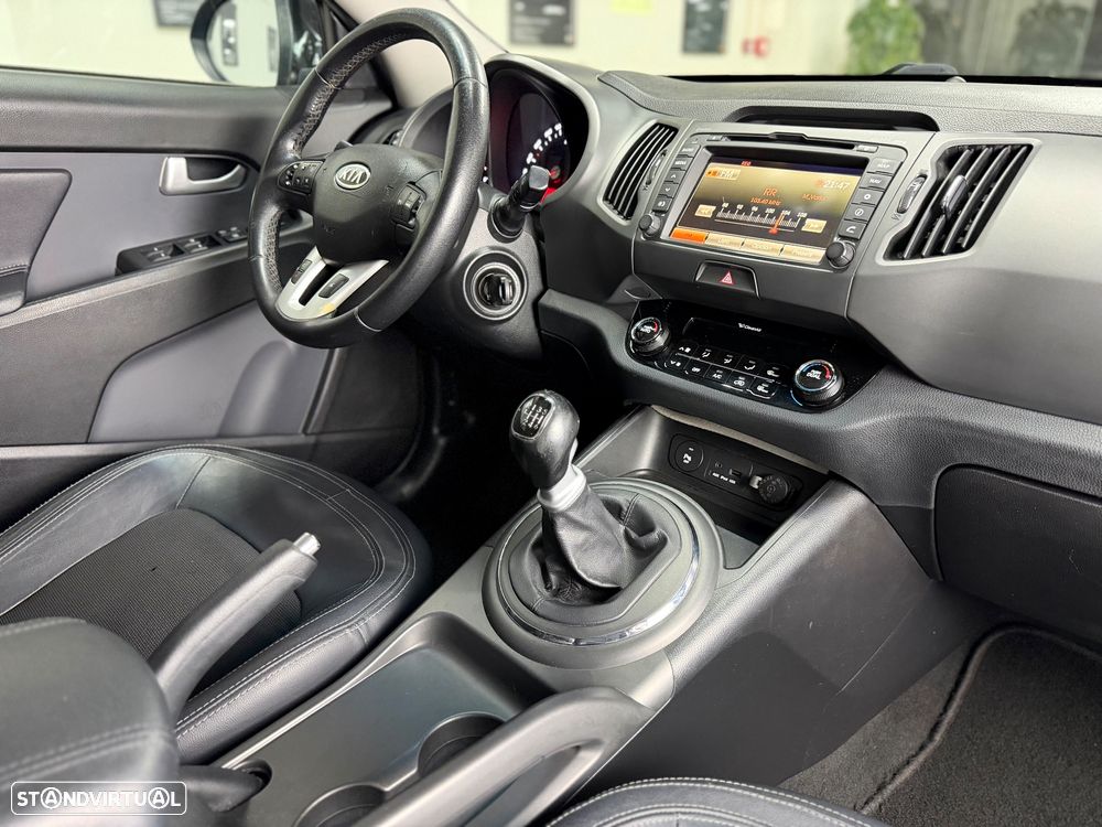Kia Sportage 1.7 CRDI ISG LX - 25