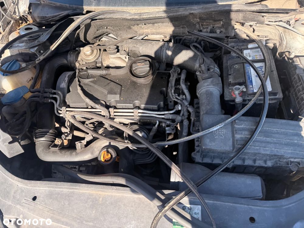 VW GOLF V 1.9 TDI BRU Skrzynia Zderzak Drzwi Lampa - 2