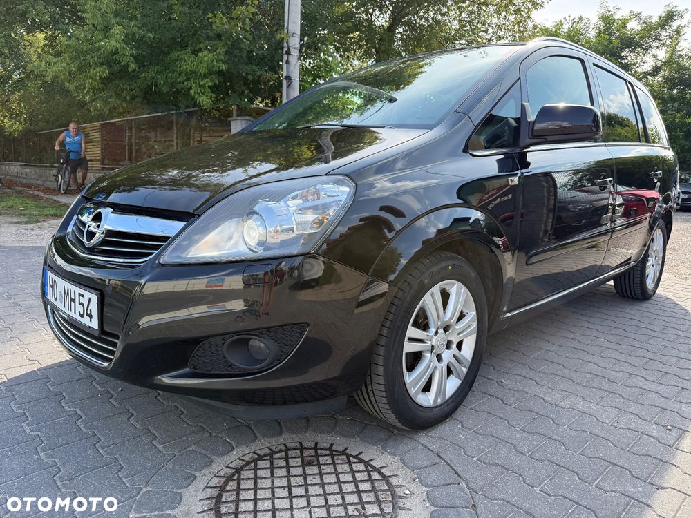 Opel Zafira 1.8 Cosmo - 2