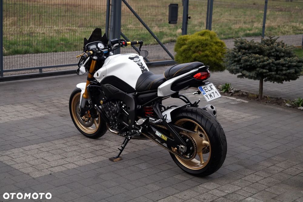 Yamaha FZ8 - 9